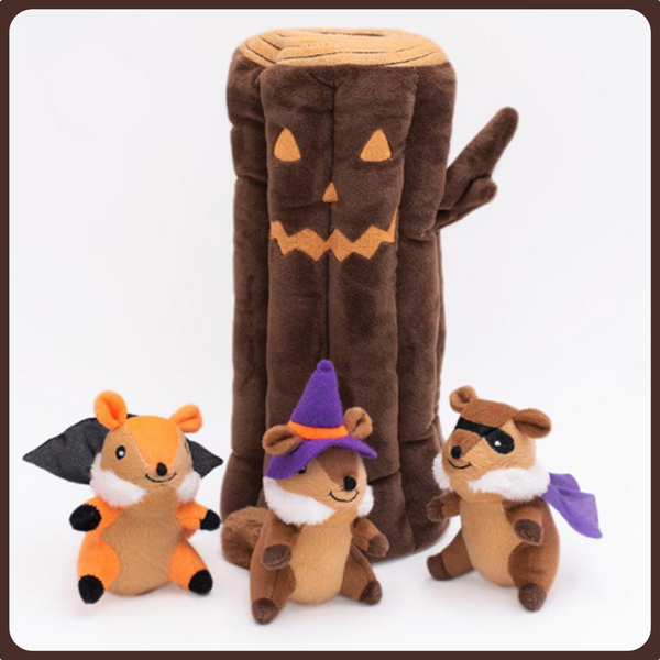 Zippy Burrow Halloweeni mókusok fatörzsben